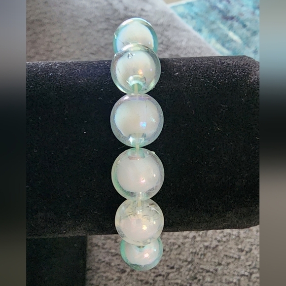 Iridescent Beaded Bracelet - Picture 2 of 3